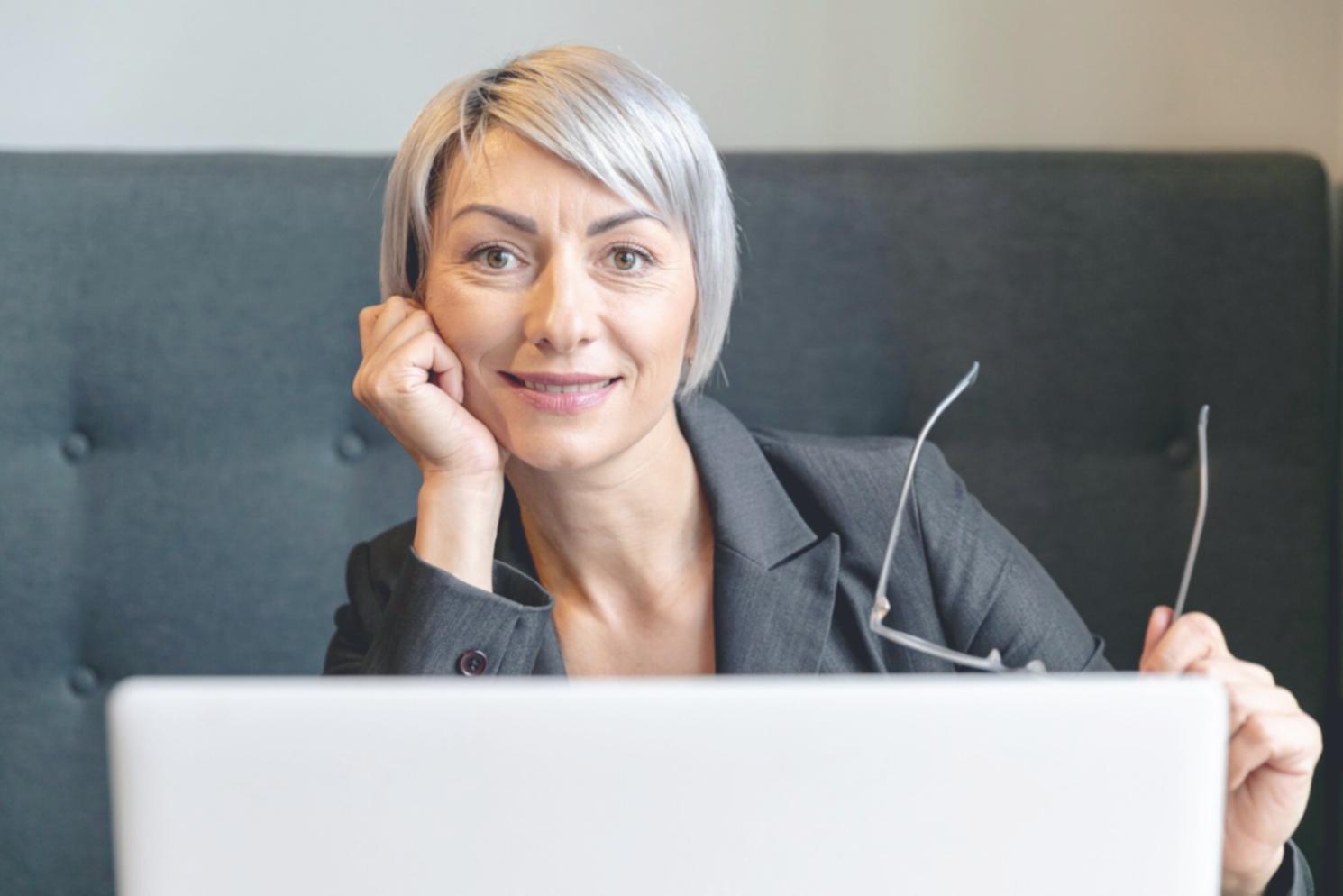 Análisis de datos empresariales y estrategias financieras