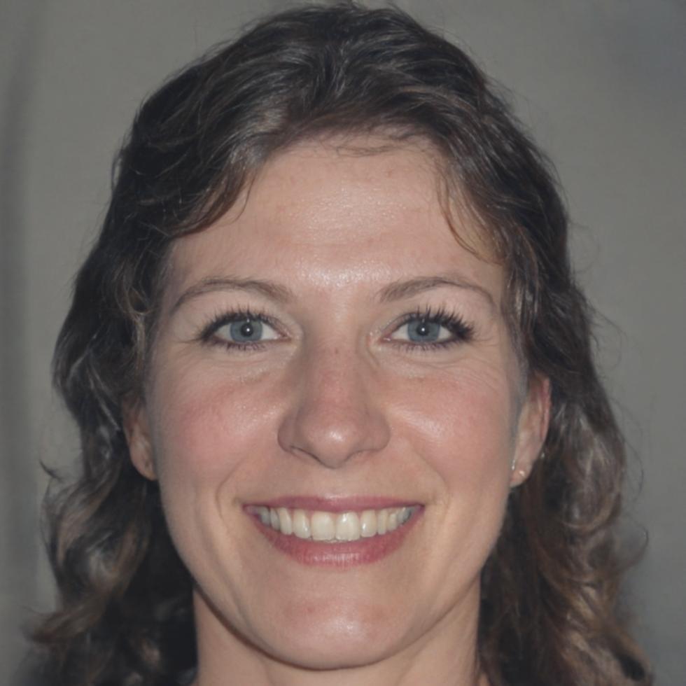 Carmen Ruiz, Directora Comercial